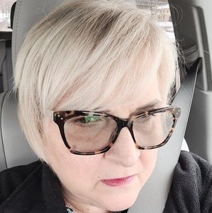 Meet your Posher, Nancy